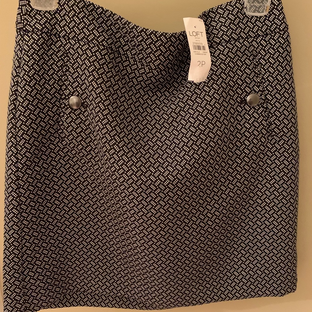NWT LOFT Lined Black and White Skirt Size 2P